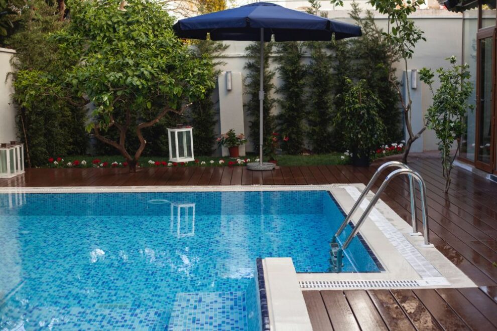 ¿Debo instalar un cobertor de piscina en verano y en invierno? ¿Debo instalar un cobertor de piscina en verano y en invierno?