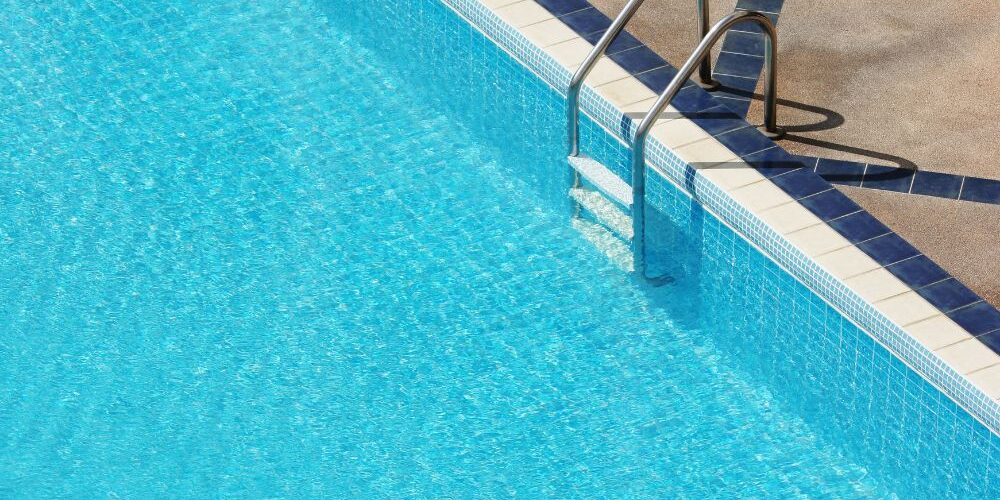 El mantenimiento de la piscina en temporada de verano