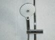 Comment changer la pommeau de douche, étape par étape, pour une pomme plus moderne