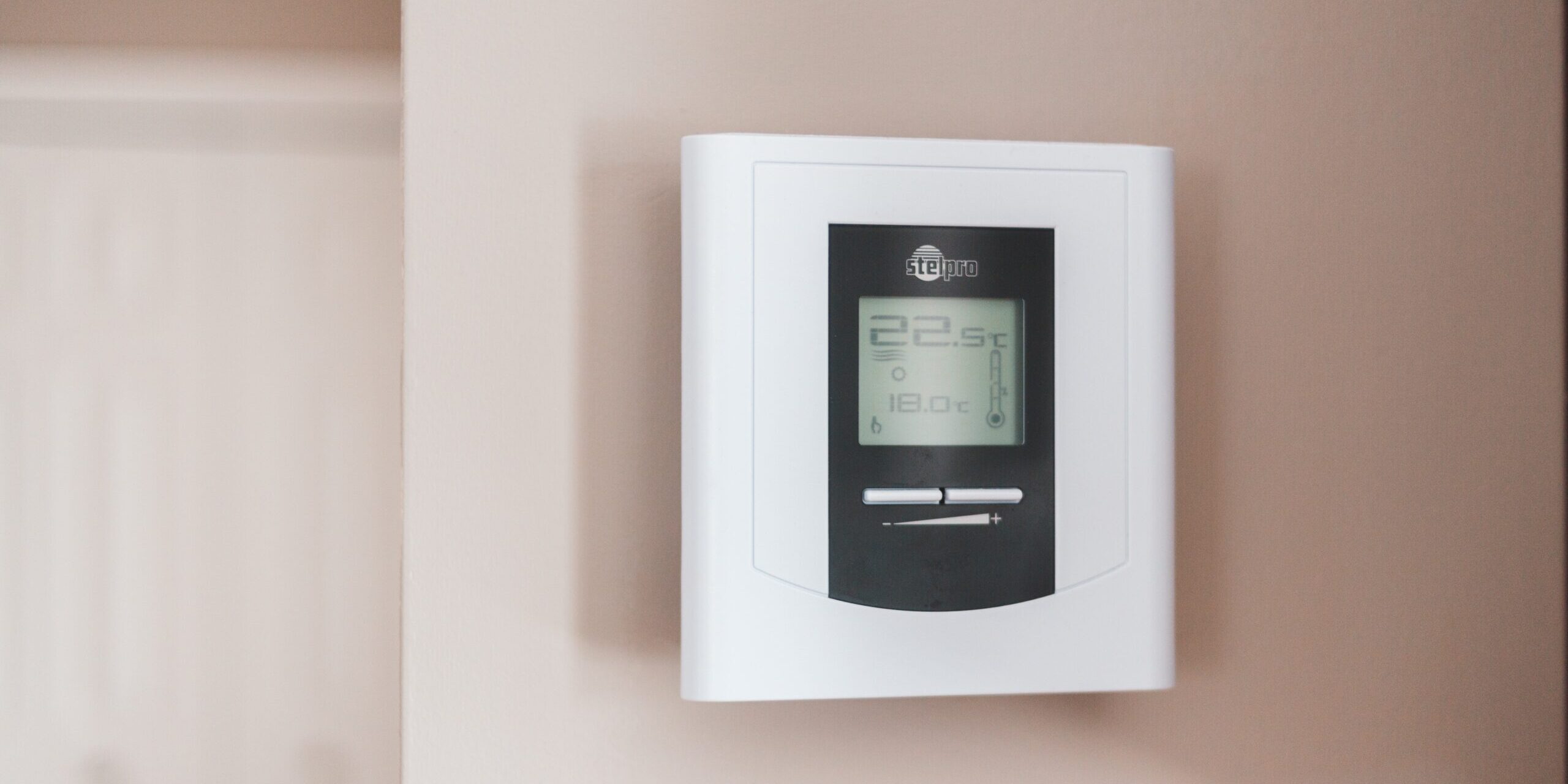 Contrôlez votre chauffage domestique avec un thermostat numérique Contrôlez votre chauffage domestique avec un thermostat numérique