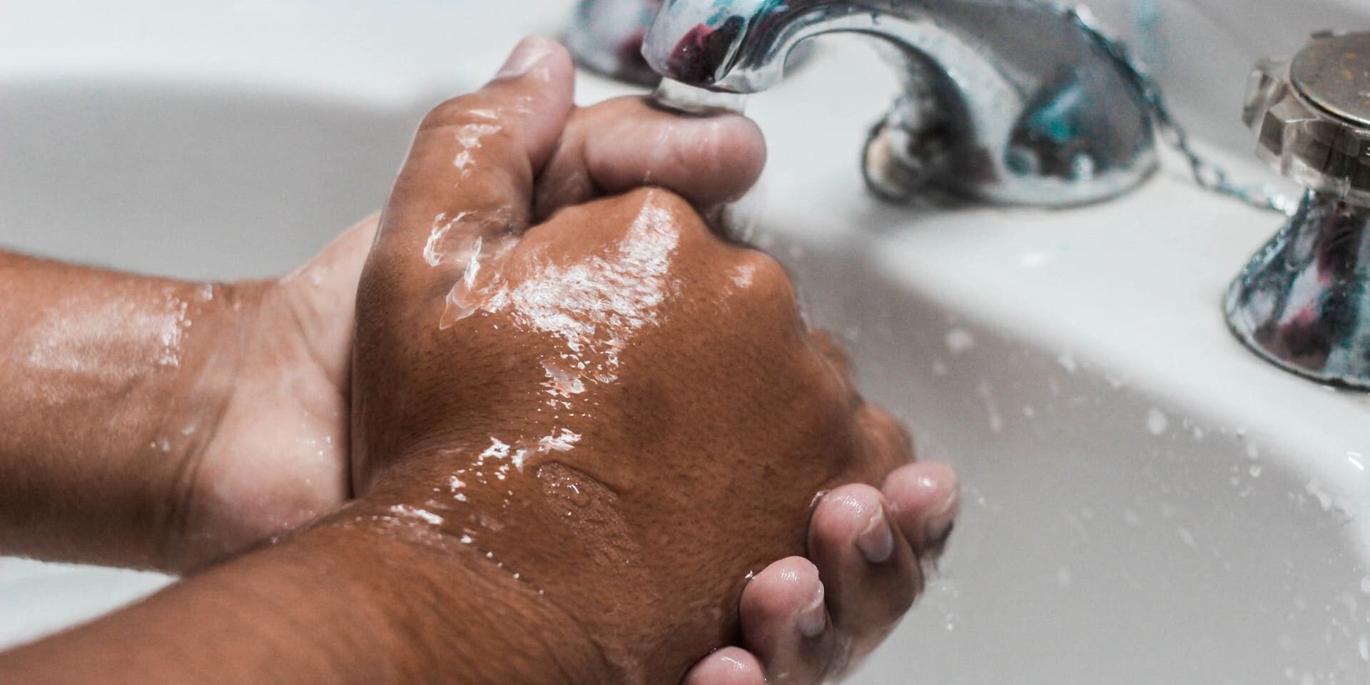 Is it possible to save water with an atomiser for your tap Is it possible to save water with an atomiser for your tap